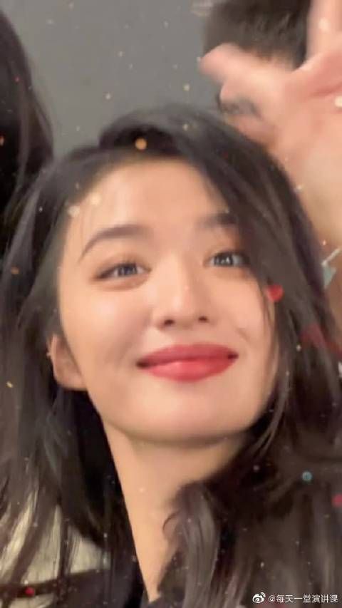 阮医生，看这里！今天也是被楚然妹妹美到失语的一天！