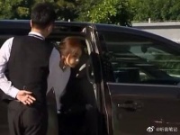 作为she成员曾红遍亚洲,男孩性格的她却是最早结婚生子的……