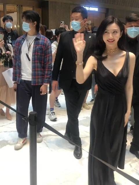 景甜 不愧是人间富贵花,身材颜值内娱第一!