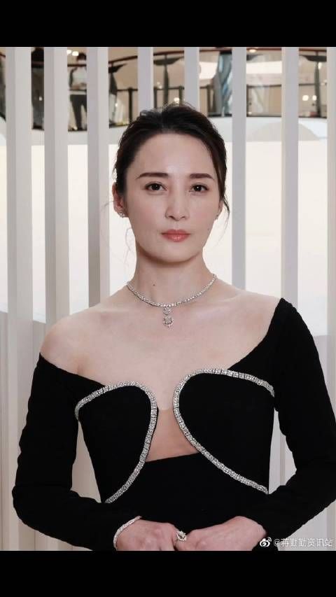 岁月从来不败的是美人!
