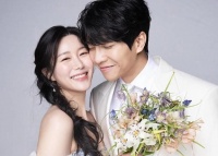 李昇基回应结婚争议 称妻子父母贪污巨款是误报