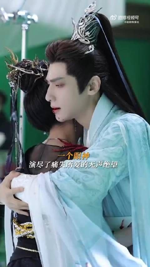 《长月烬明》桑酒对冥夜说:其实我早该死了,我的肉身,早在荒渊就被吞噬殆尽了