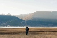 最残忍的社会现实:穷人沉迷多巴胺,富人追求内啡肽