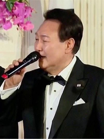 被批在白宫“最贵唱K”后 尹锡悦回顾称:没想到 很吃惊 但我唱得很好