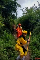 4名小孩拍视频还原“西游记师徒取经路”走红 拍摄者:5年前开始拍,两个弟弟现已外出打工