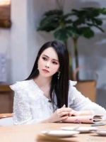 洪欣与张丹峰的姐弟恋教训:勇敢面对外界压力,建立良好关系