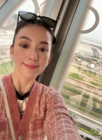 天王嫂方媛直播带货遭质疑,但亲民态度引得粉丝热议!