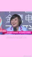 贾玲在采访中全程金句,连记者都笑疯了,你俩就不要出来霍霍了!
