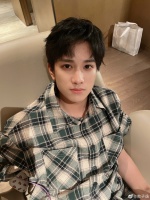 后援会回应敖子逸深夜醉酒:与剧组伙伴聚餐