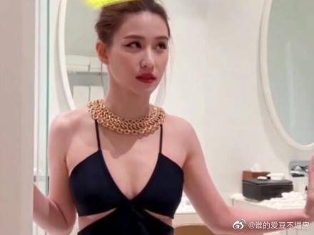 回看何超莲的四任男友，原来她的审美从来没变过啊！都是帅哥！