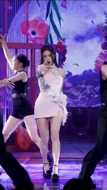 看了n遍了,这身真的绝美啦!