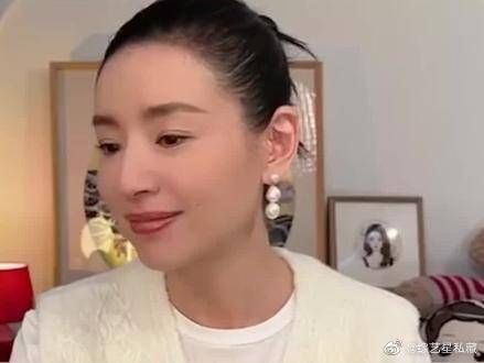 能看出董洁提前做了很多功课,有人说这是迄今为止……