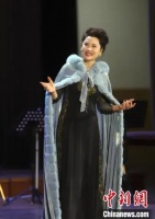 “戏呢?钱呢?”知名女演员哽咽怒批,回应来了