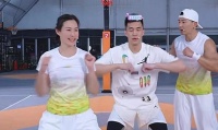 郭艾伦累惨!与刘畊宏唱歌被调侃,跳操求饶:别加量受不了