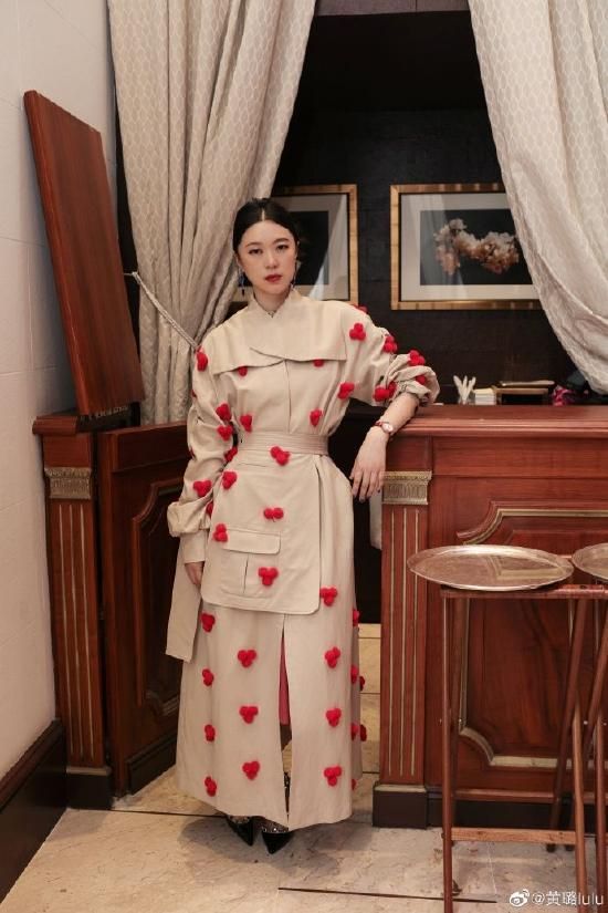 黄璐