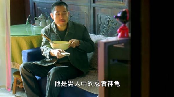 妻子离婚不离家,反而让新丈夫搬过来和前夫一起生活