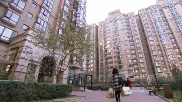 女人节日去看望公婆，不料竟发现丈夫前妻儿子住公婆家……