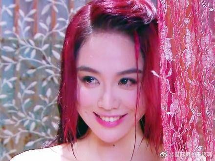 人长的那么美，身材还那么顶，烧菜又那么好吃，为什么她还不火？
