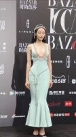 迪丽热巴,这姐每次都给人与众不同的感觉,每次造型都在大胆创新
