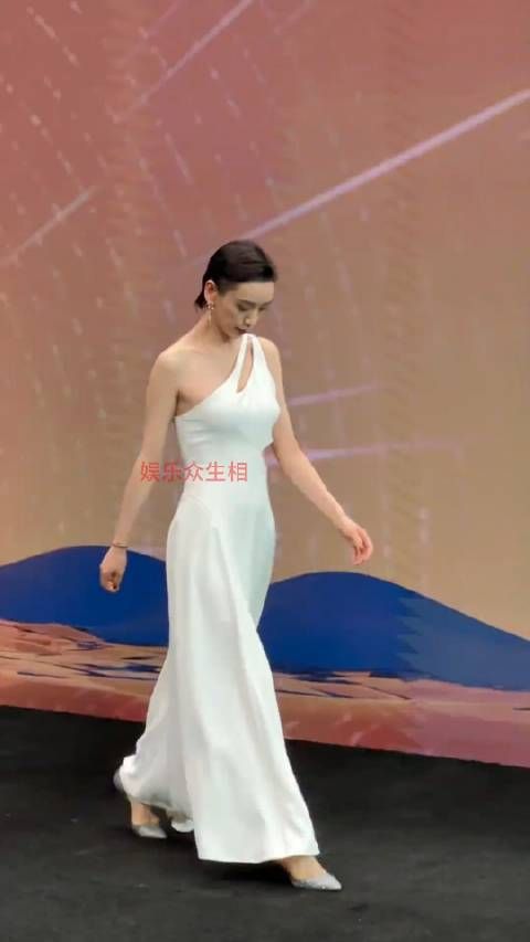 有没有可能，是先邀请了杨幂，杨幂不去……