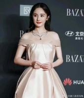 为躲李晓峰?杨幂拒绝出席时尚活动,唐嫣拒绝与热巴坐一起