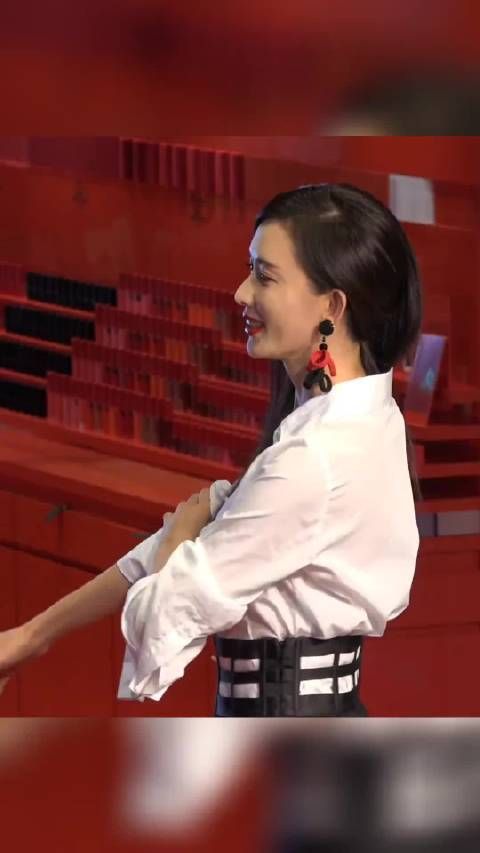 林志玲 亮相某品牌活动,近50岁的她气质状态也太好了……