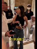 万伊的丁字裤真好看,粉丝很是期待阿宇与大师姐见面……