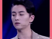 怪不得孙俪说他不当女生可惜了,这眼神谁看了不迷糊