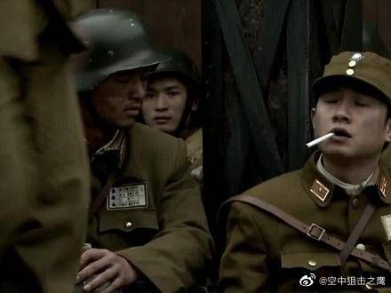 鬼子亲自给周卫国点烟，不料被周卫国看出是日本人……