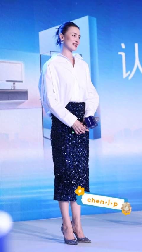 宋佳线下活动实拍,这身高和身材比例简直太绝了!