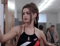 感受一下全美公敌的魅力,每个女人都妒忌她……