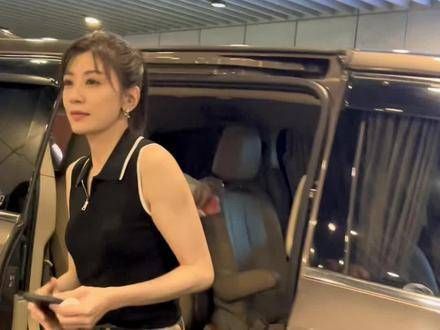 48岁这状态真的超级好,无美颜滤镜下美的好自然……