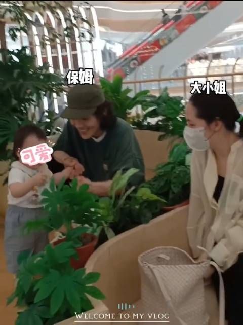 向佐喊郭碧婷大小姐自称保姆,罕晒儿子正脸,向笙眼睛又大又亮