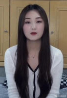 离婚一年多,大衣哥前儿媳陈亚男罕见露面,话里话外似有所指