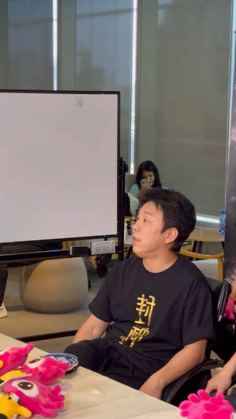 还得是黄渤老师有梗!