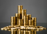 “来买的都是年轻人”！存不住钱就买“小金豆”，年轻人发掘攒钱“新姿势”