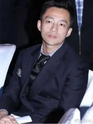 葛斯齐爆汪小菲难言之隐,原来都跟大S有关,网友:母子俩太善良