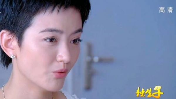 丈夫辛苦挣了26万元，没想到竟被妻子全部借给弟弟买婚房