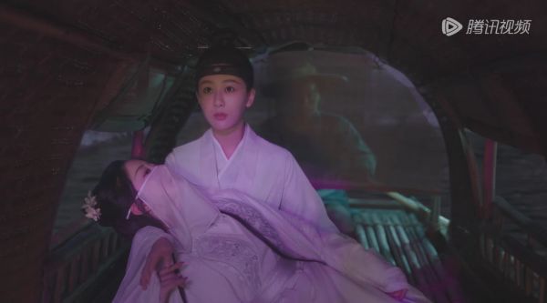 小夭永远都不会知道此刻倒在她怀里的姐姐是相柳吧……