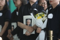 音容宛在，墨香犹存！社会各界今晨送别沈鹏