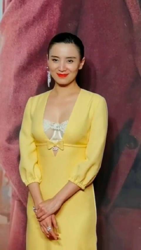 这谁顶得住啊 这也太好看了 宋佳