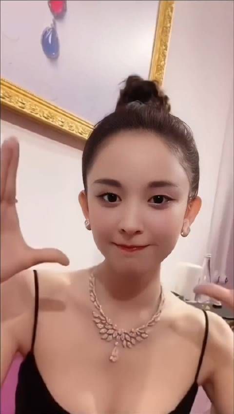 古力娜扎 新疆跳舞最美的明星,没人反对吧?