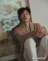 韩国艺人柳俊烈最新杂志写真曝光