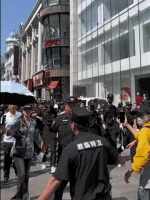 刚刚，甄子丹道歉