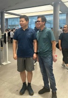 余承东现身深圳万象天地华为体验店……