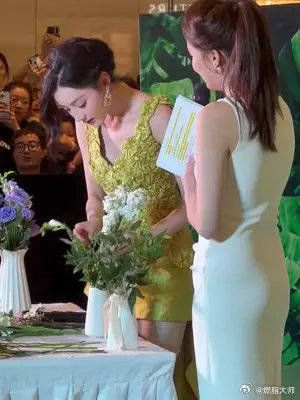太美了!路人都惊叹的程度啊