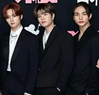 李旻浩黄铉辰金昇玟出车祸 米兰时装周行程取消