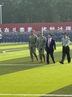 平易近人的强哥，一身正能量！