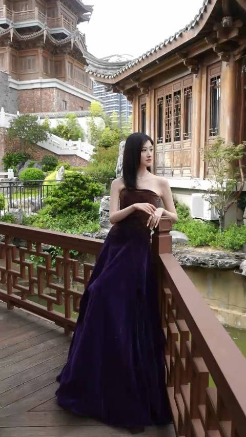 美女的造型果然不会让人失望只会让人惊喜!