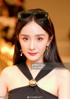 G社镜头下的杨幂，扛住外媒的镜头了吗？